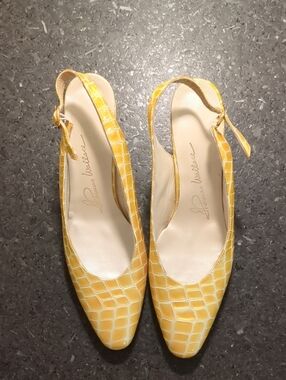 3/$20 Bundle Deal, Vintage Yellow Croc-Embossed Slingback Pumps, Size 8